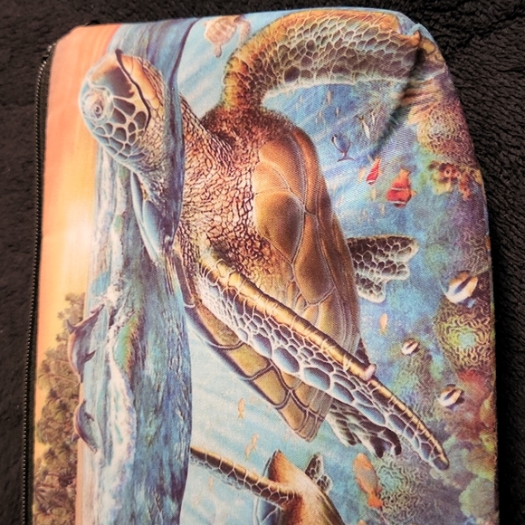 NEW- Cosmetic bag- Sea Turtles - Picture 3 of 6